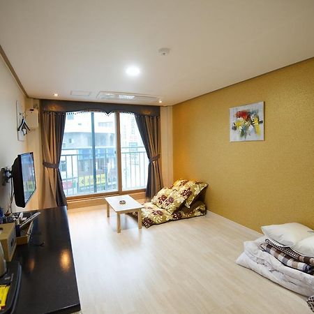 Dorcas Tourist Hostel Tongyeong Ngoại thất bức ảnh
